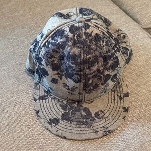 Floral Patterned Gray Cap